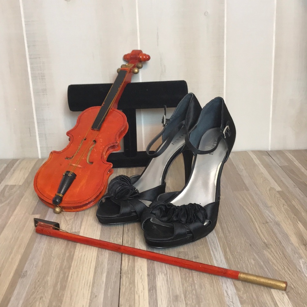 Alfani black Vanna heels 9m 👠 satin